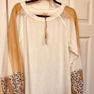NWT Easel Size M Top